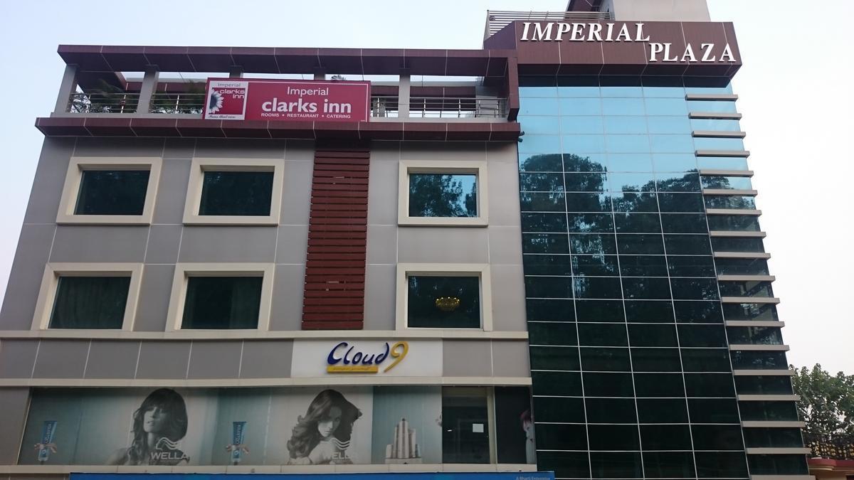 Imperial Clarks Inn Дехрадун Экстерьер фото