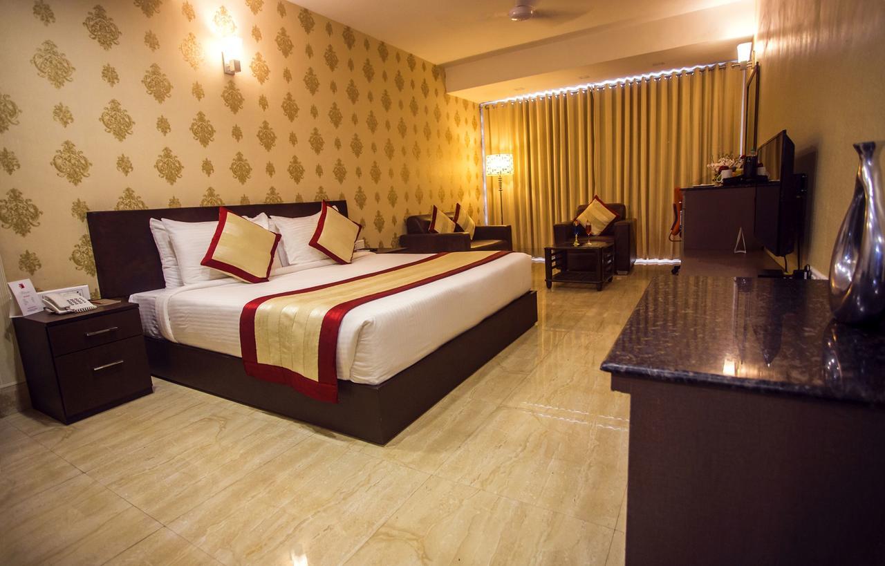 Imperial Clarks Inn Дехрадун Экстерьер фото